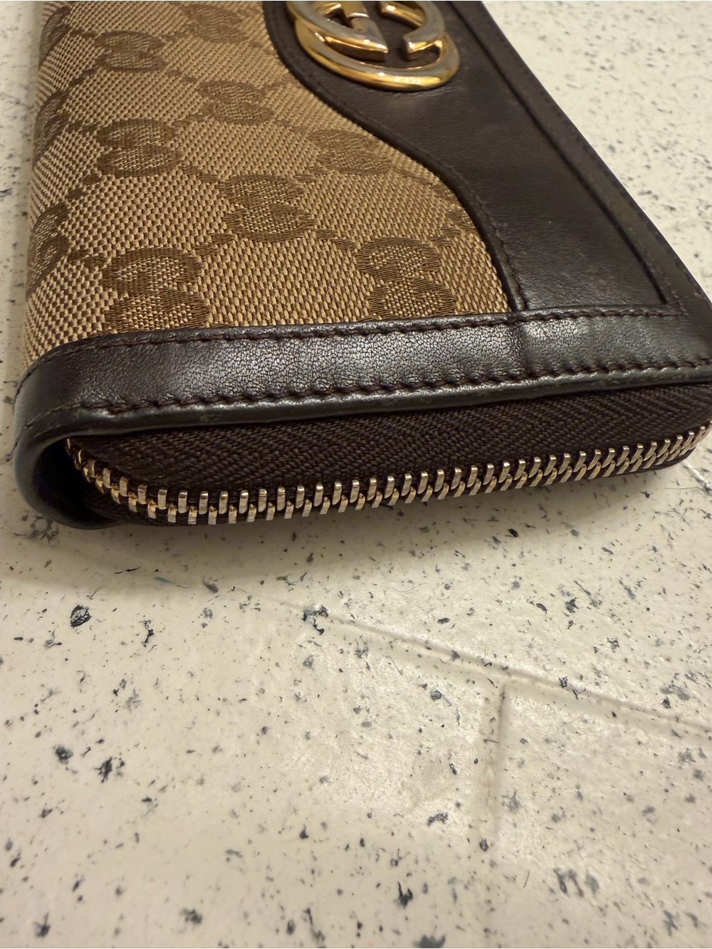 Gucci Brown Monogram GG Zip Wallet with Brown Leather and Gold Hardware - Picture 4 of 11